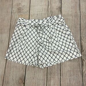 Banana republic, dressy Women's cream and navy Patterned Shorts